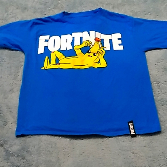 Fortnite Shirts Tops Original Fortnite Peely Shirt Poshmark M 